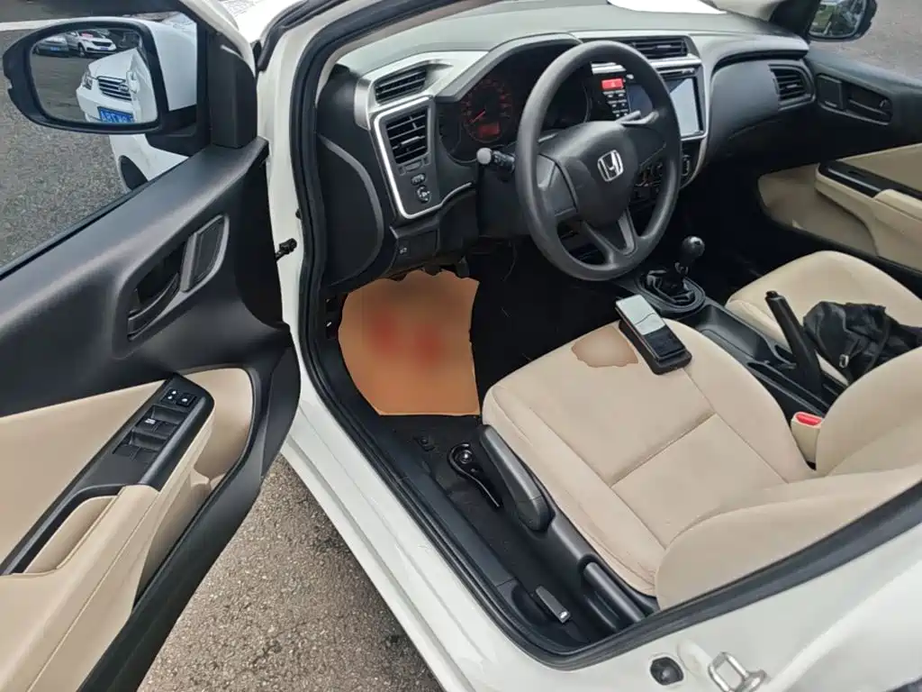 Honda City 2017 — фото 16