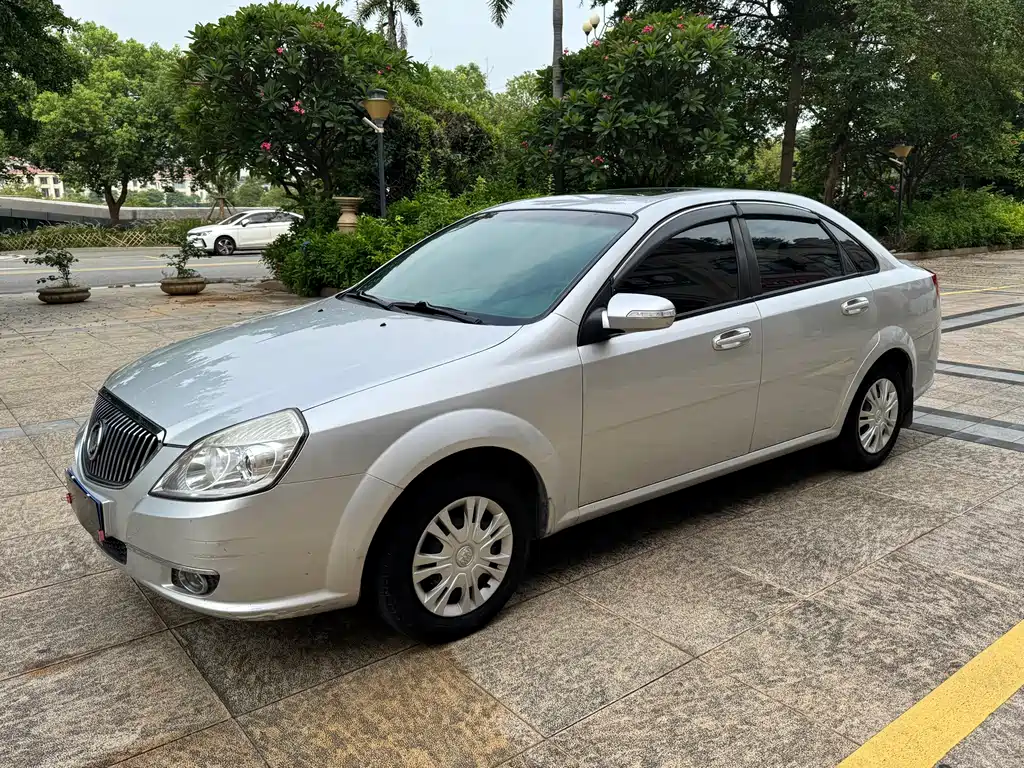 Buick Excelle 2011