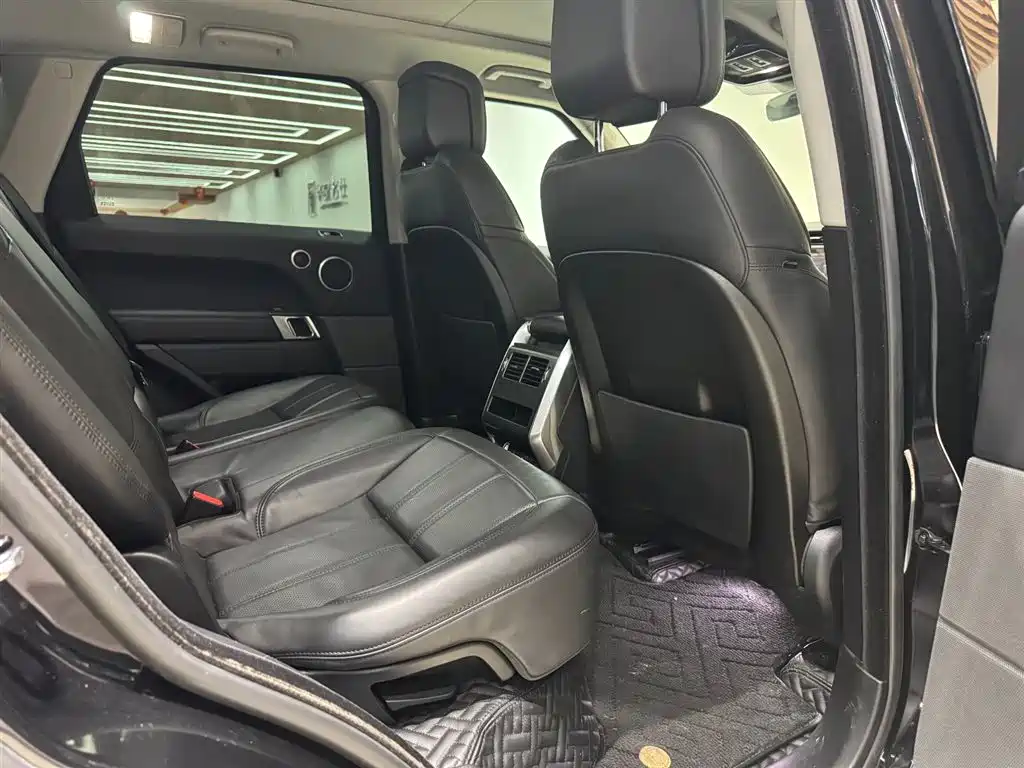 Land Rover Range Rover Sport 2019 — фото 15