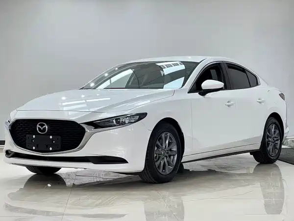 Mazda 3 Axela 2022