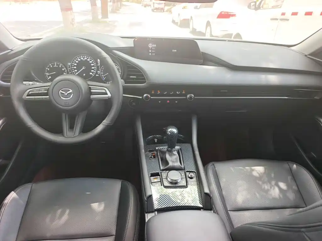 Mazda 3 Angkesela 2024