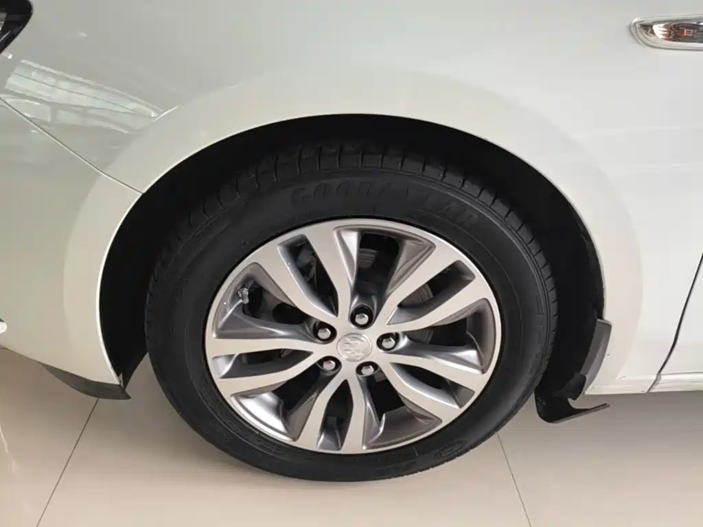 Buick Excelle 2019 — фото 23