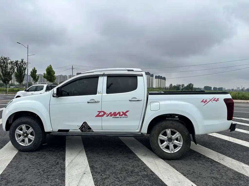 Isuzu D-MAX 2018 — фото 9