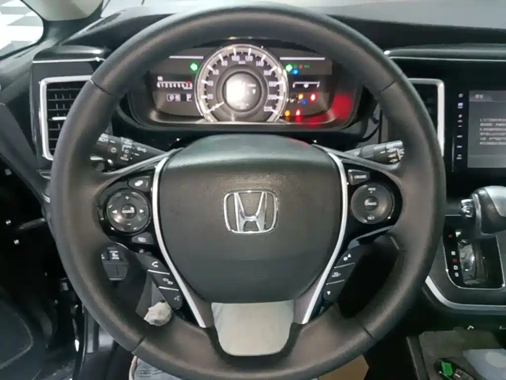 Honda Elysion 2018 — фото 11