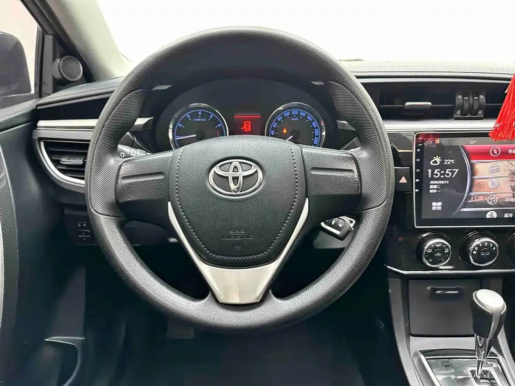 Toyota Corolla 2016 — фото 13