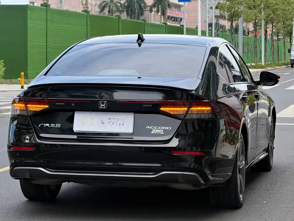 Honda Accord 2024 — фото 12