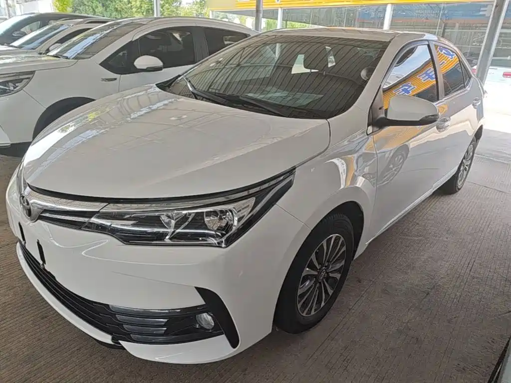Toyota Corolla 2019 — фото 2