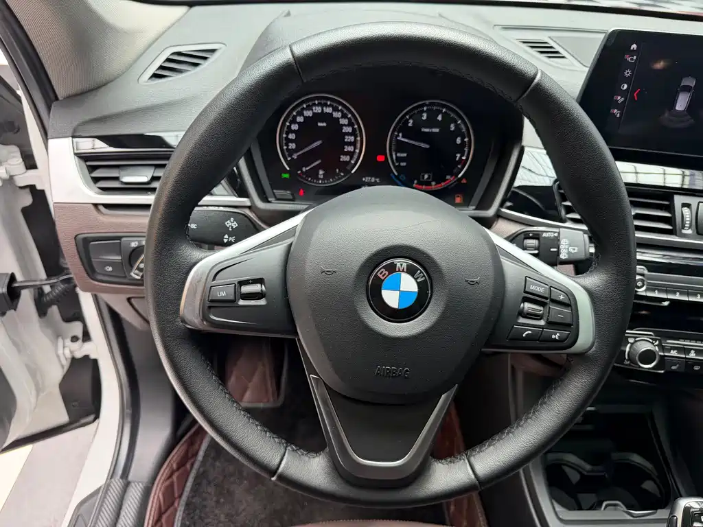 BMW X1 2022 — фото 13