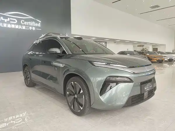 BYD Tang L 2025