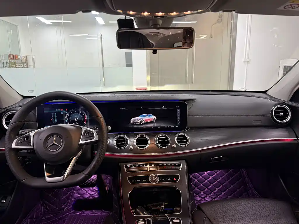 Mercedes-Benz E-Class 2018 — фото 16