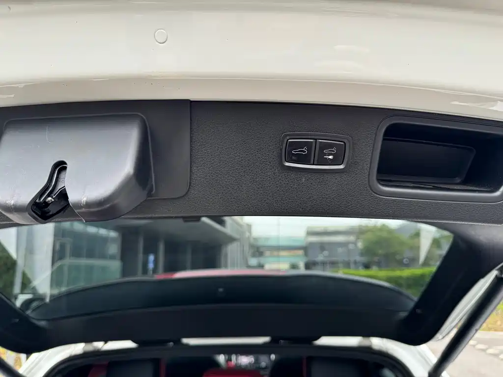 Porsche Macan 2020 — фото 15