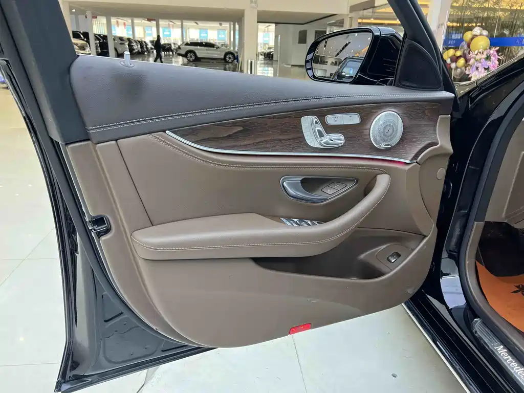 Mercedes-Benz E-Class 2023