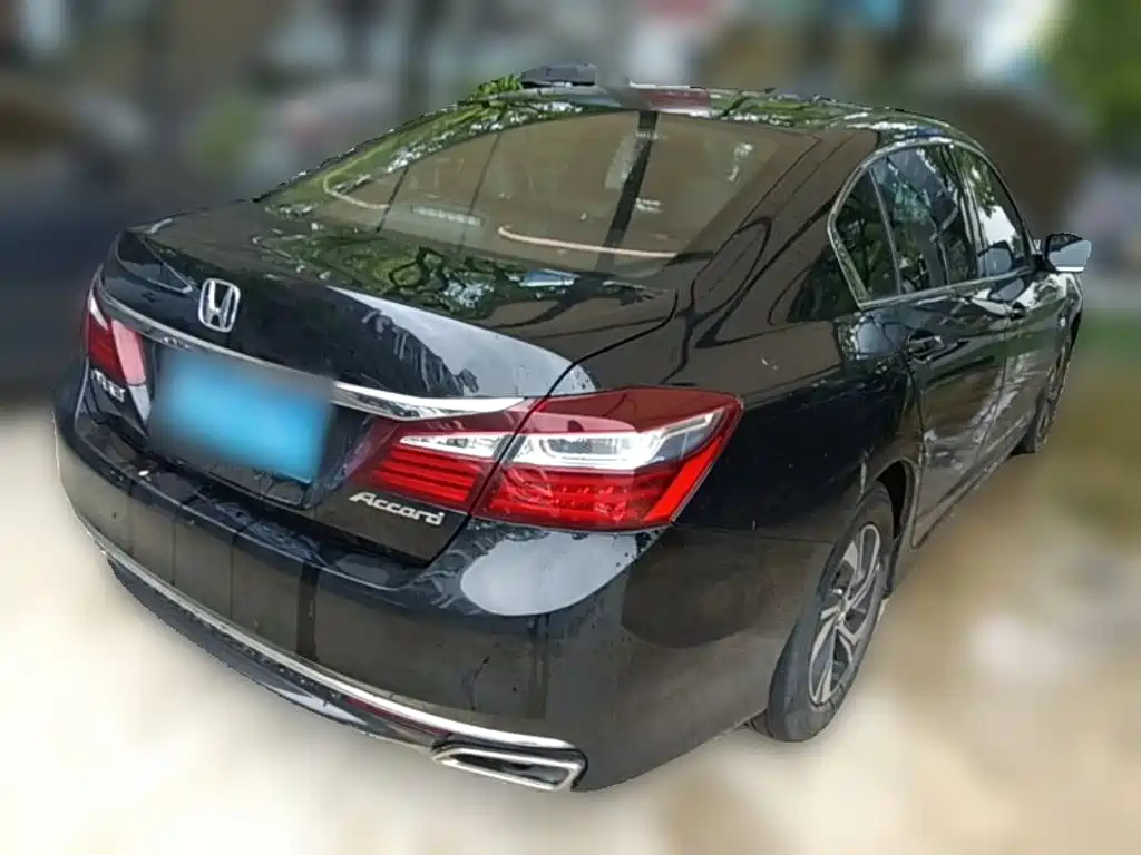 Honda Accord 2018 — фото 12