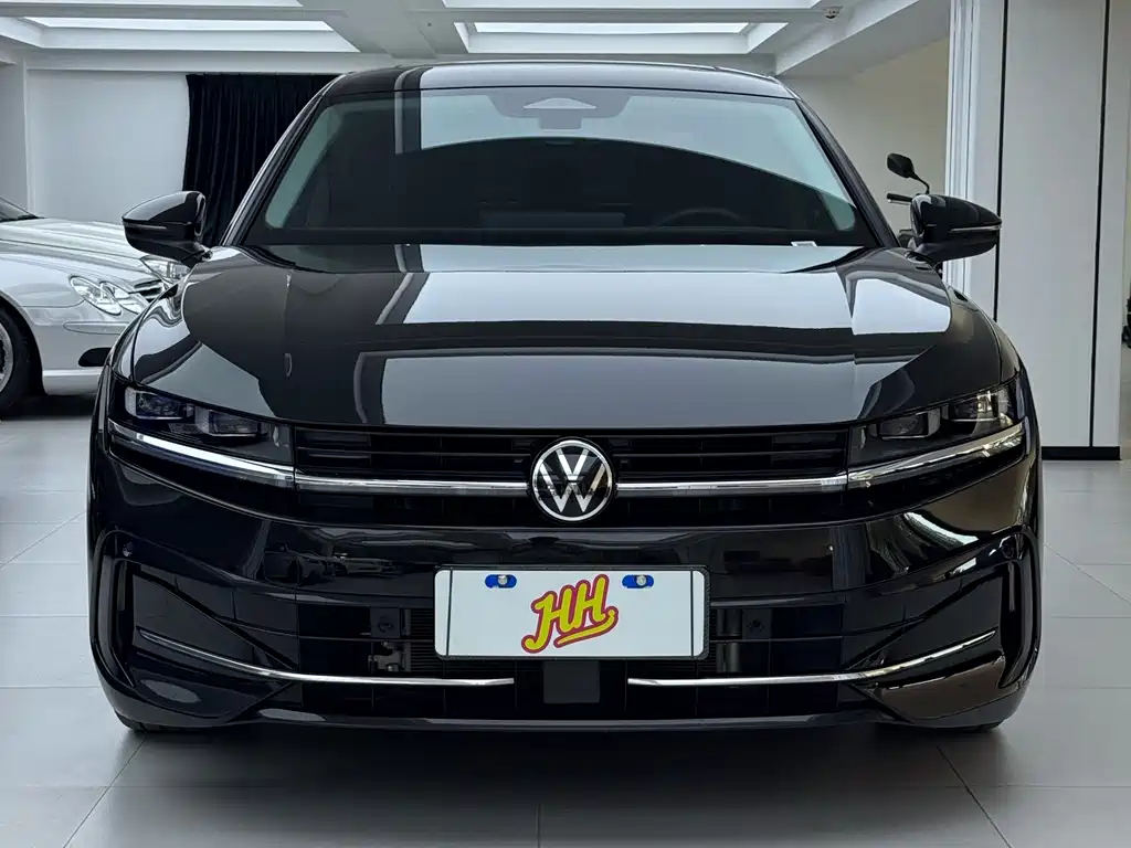 Volkswagen Magotan 2025