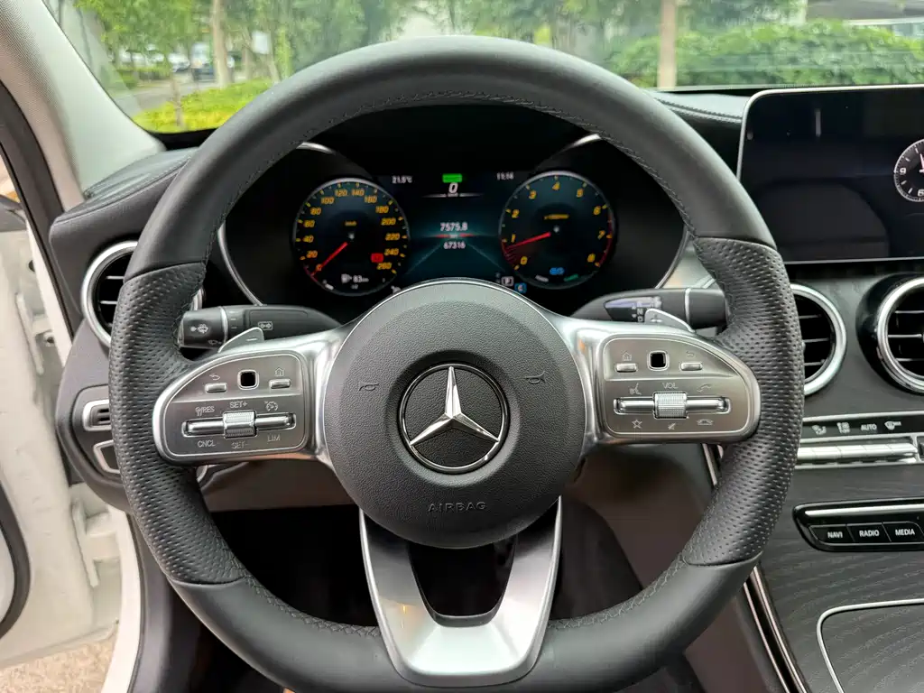 Mercedes-Benz C-Class 2020 — фото 24