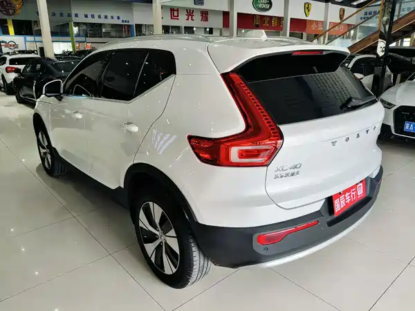 Volvo XC40 2023