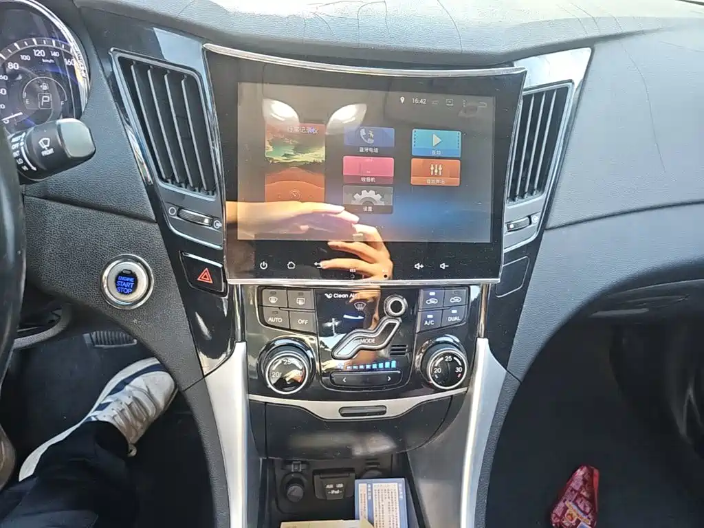 Hyundai Sonata 2016 — фото 13