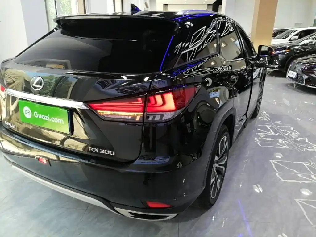 Lexus RX 2022