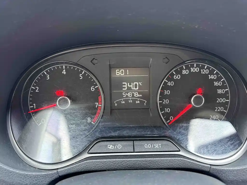 Volkswagen Polo 2015