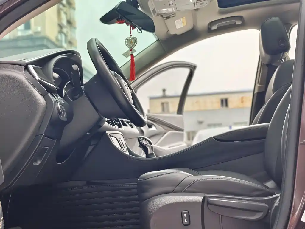 Buick Envision Plus 2019 — фото 13