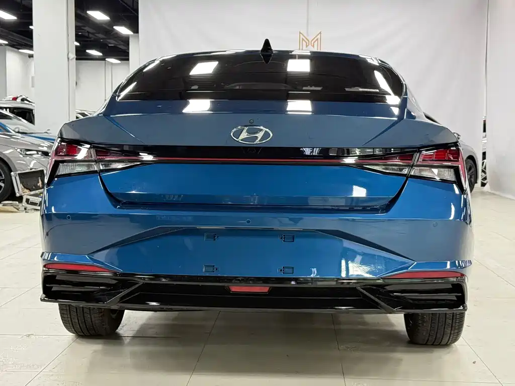 Hyundai Elantra 2021