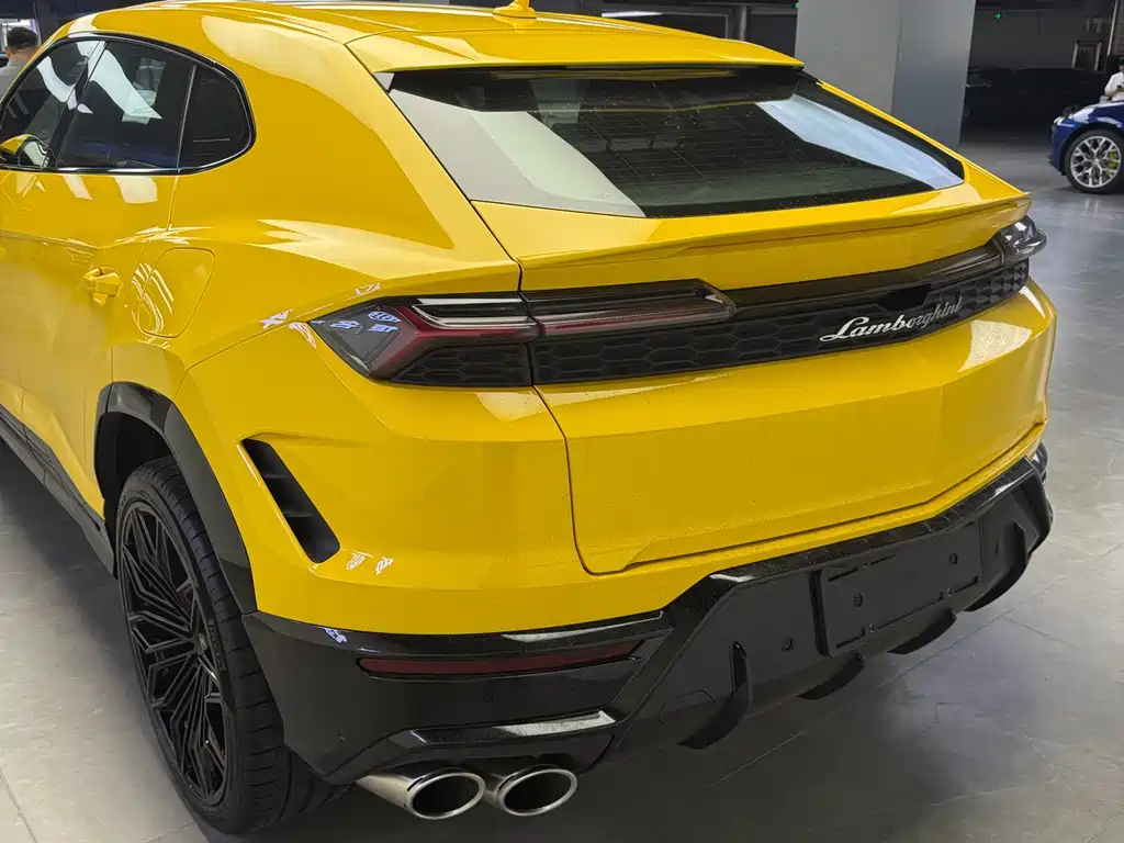 Lamborghini Urus SE — фото 7