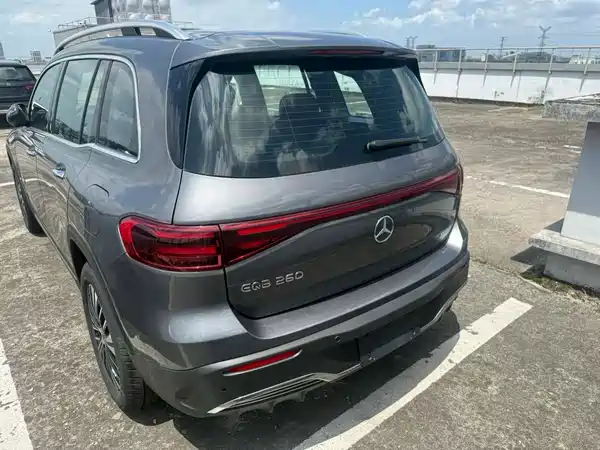 Mercedes-Benz EQB 2026