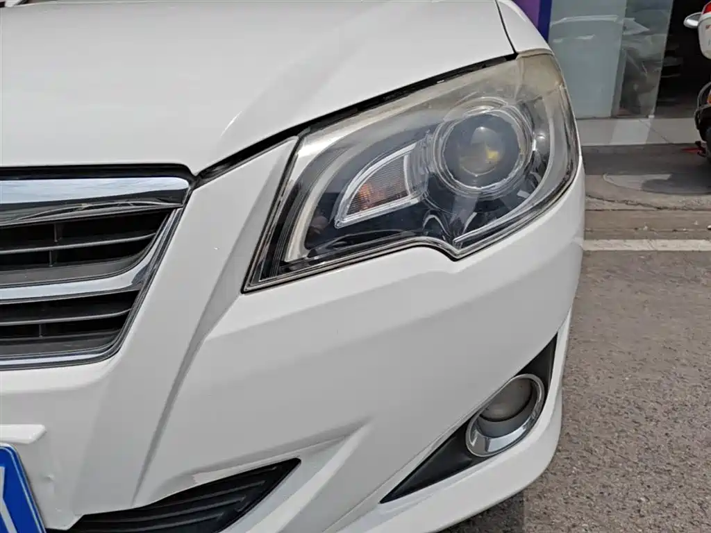 Toyota Corolla 2015 — фото 24