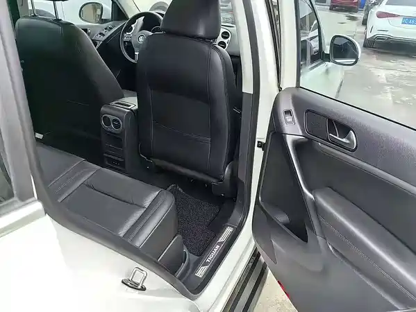 Volkswagen Tiguan 2015