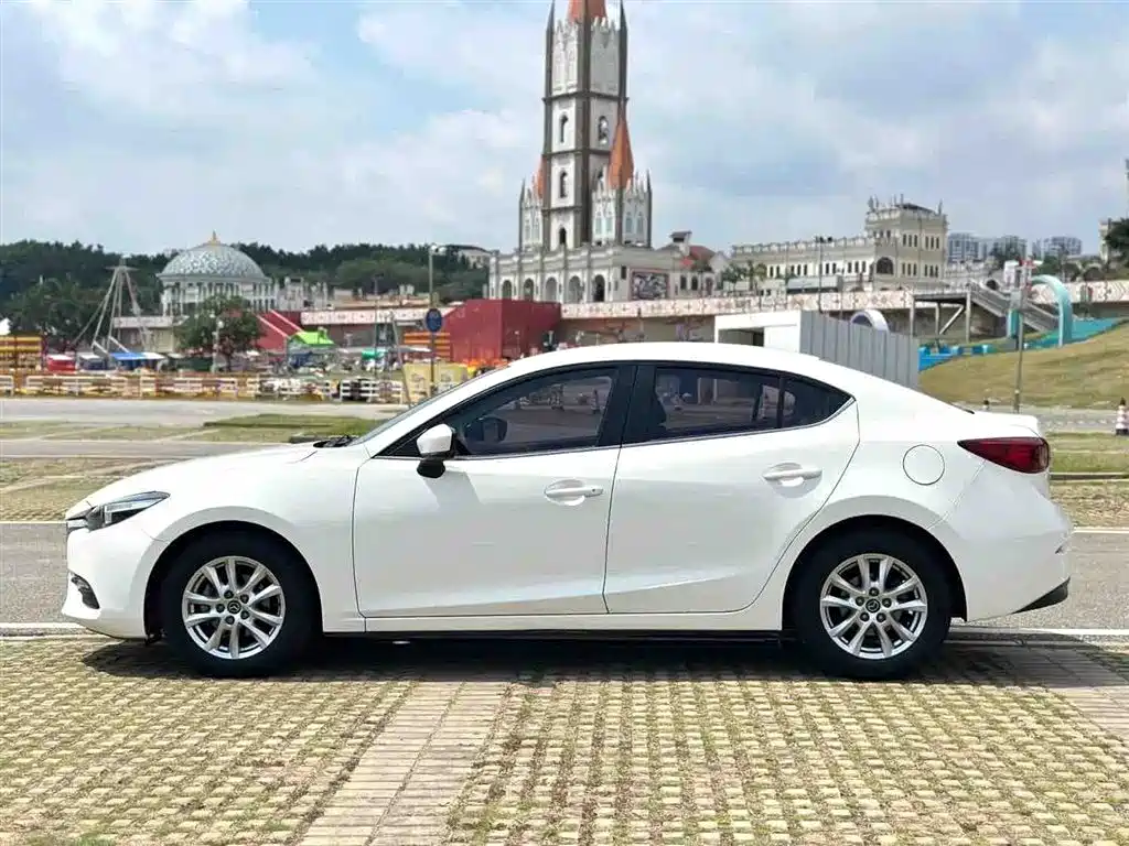 Mazda 3 Axela 2018