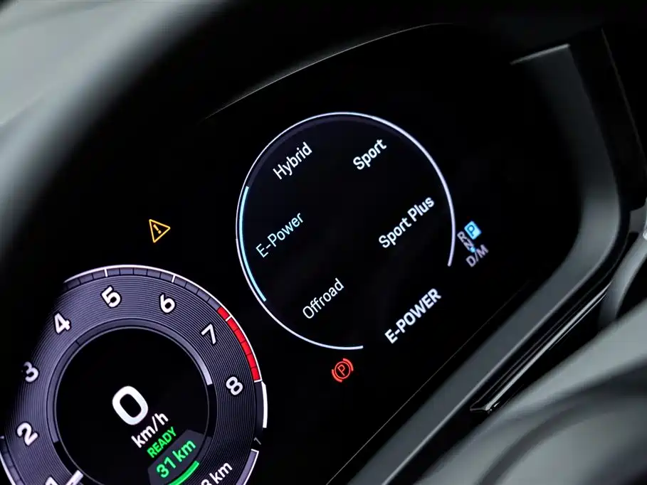 Porsche Cayenne Hybrid 2024 — фото 18