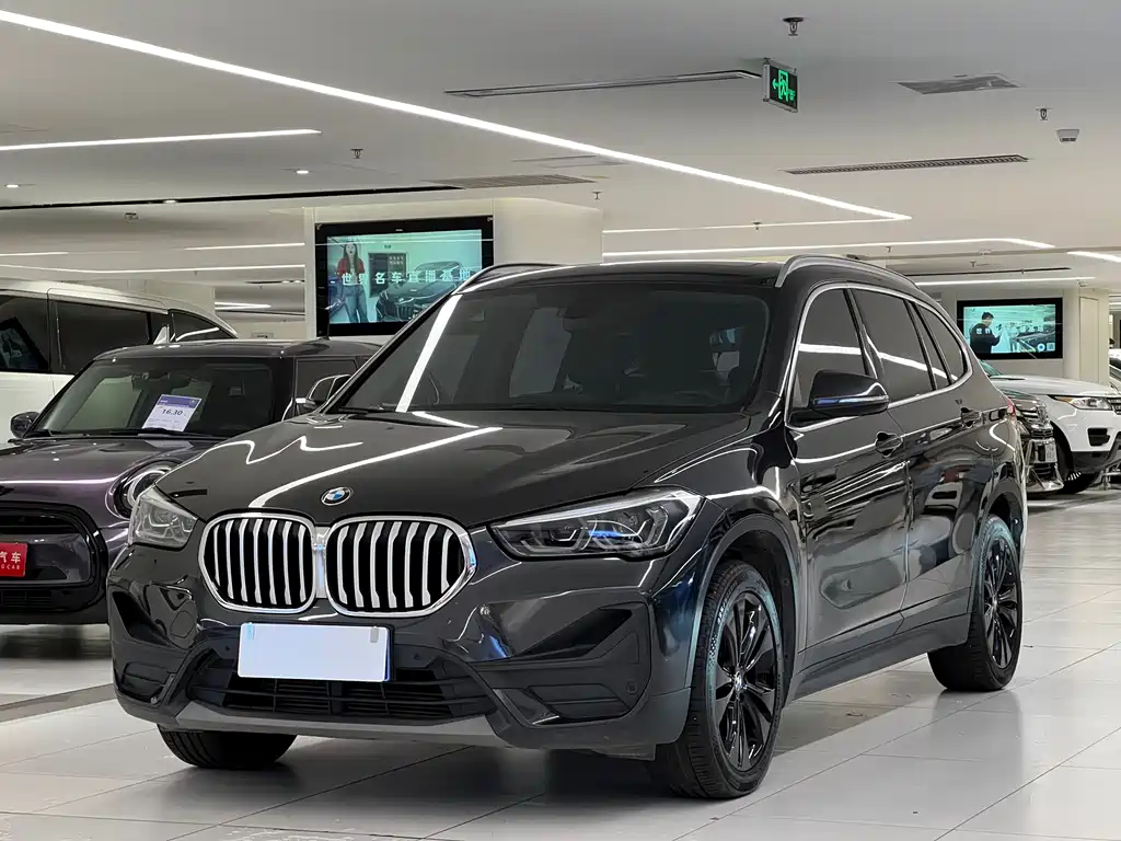 BMW X1 2020 — фото 1