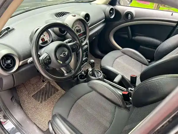 MINI Countryman 2012