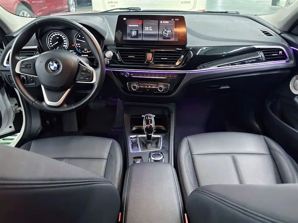 BMW 1 Series 2022 — фото 15