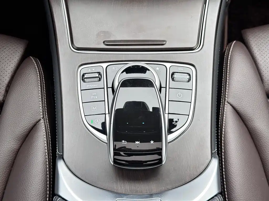 Mercedes-Benz GLC 2019 — фото 18