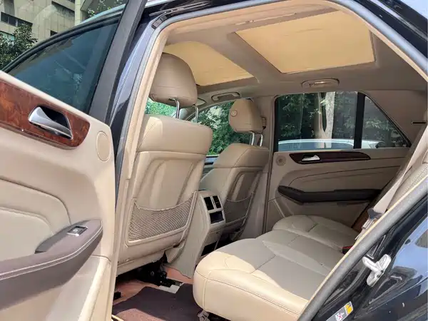 Mercedes-Benz M-Class 2014