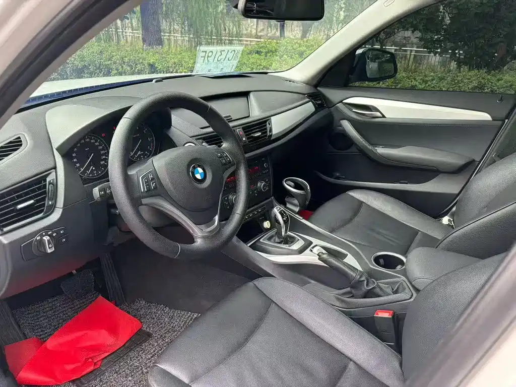 BMW X1 2015 — фото 4