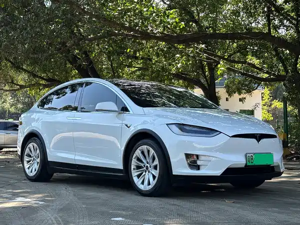 Tesla Model X 2016