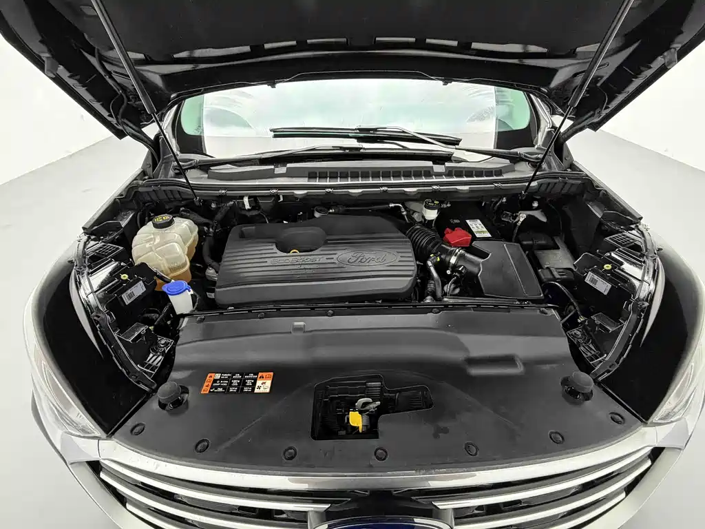 Ford Edge 2022 — фото 10