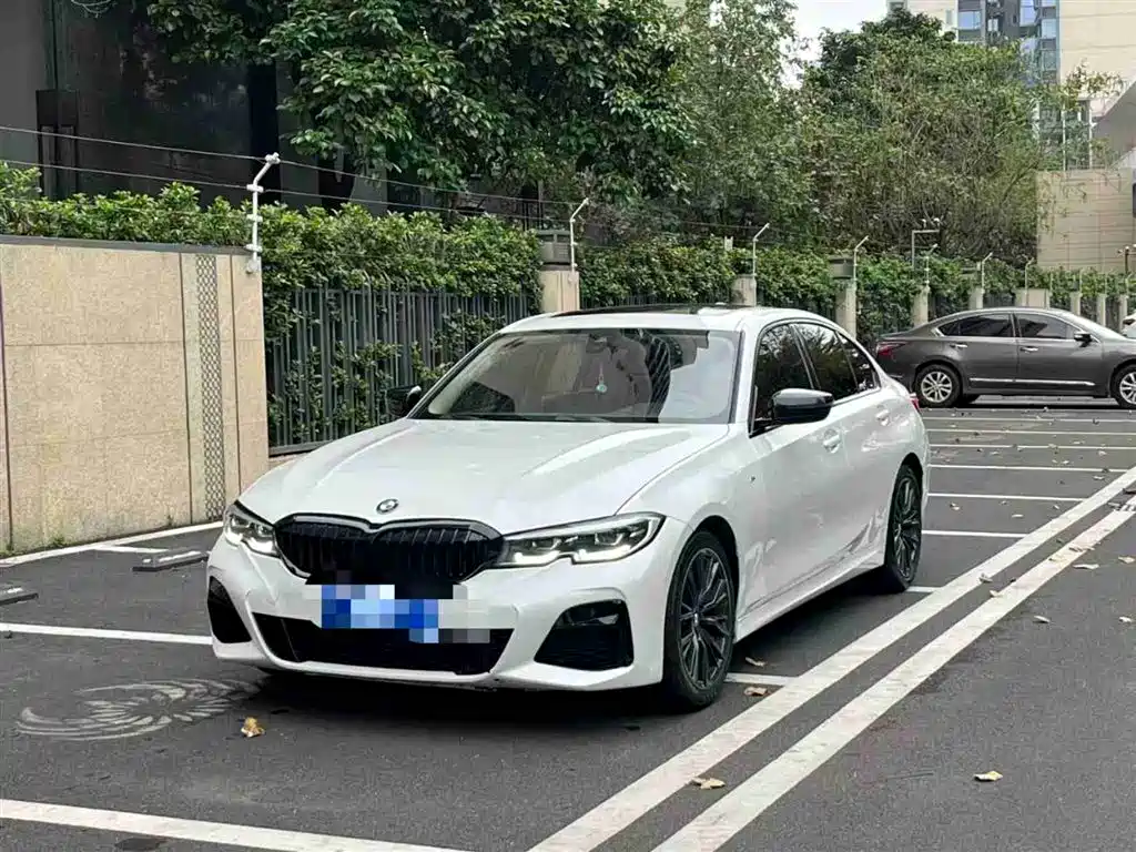 BMW 3 Series 2021 — фото 1