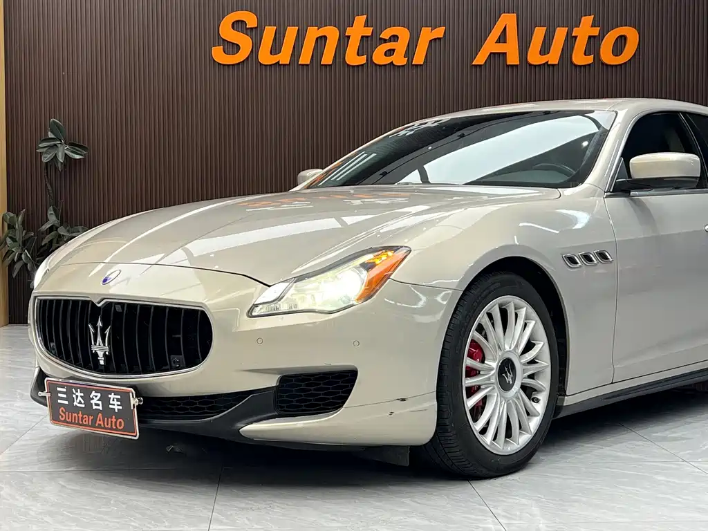 Maserati Quattroporte 2016 — фото 12