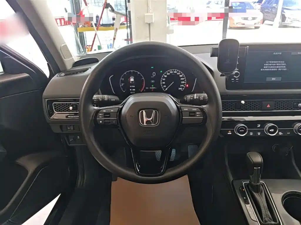 Honda Civic 2023 — фото 11