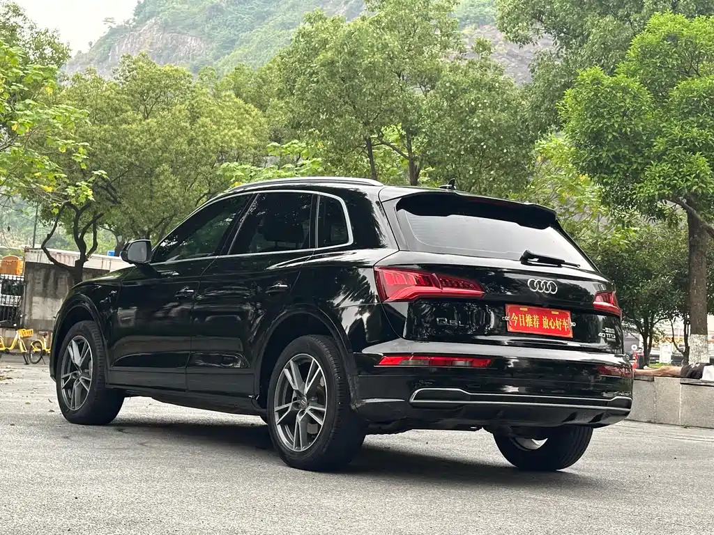 Audi Q5L 2019 — фото 4