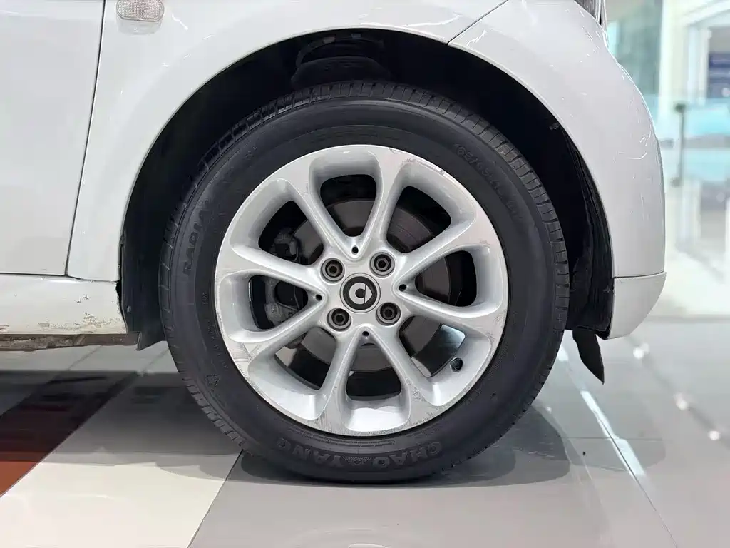 smart fortwo 2016 — фото 14