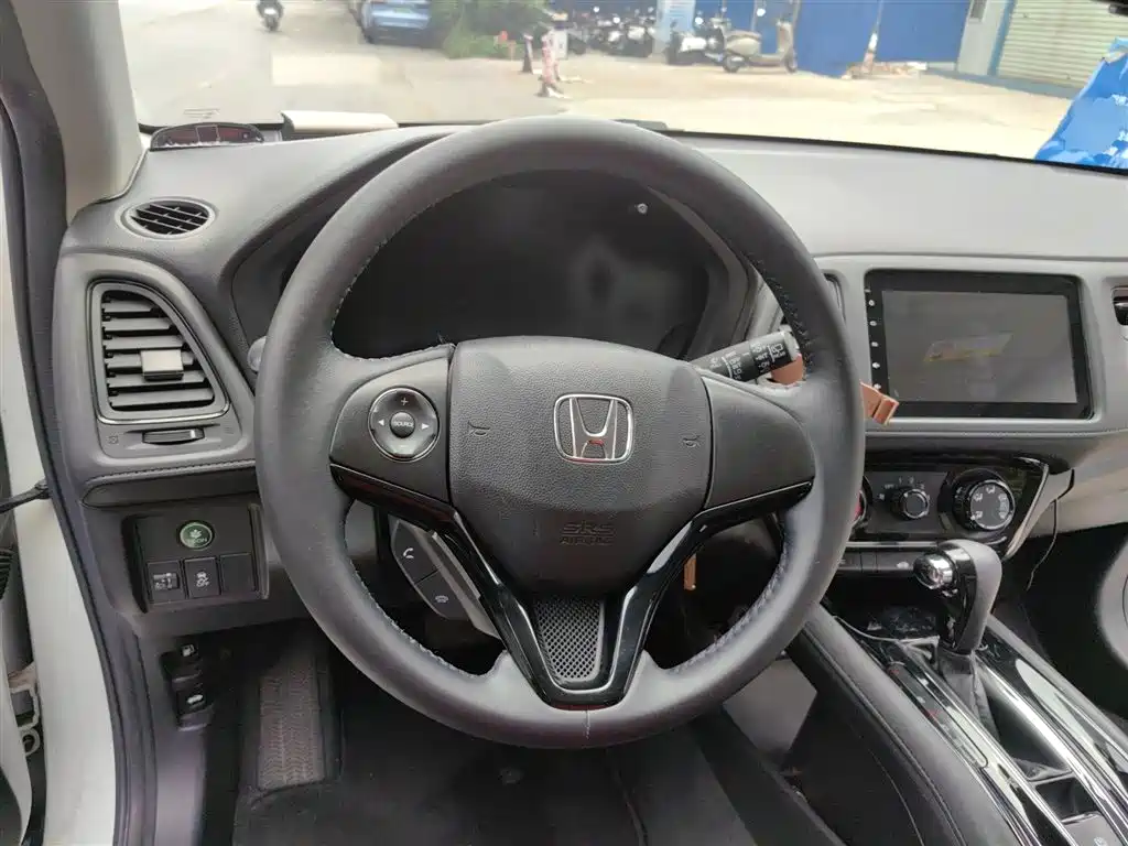 Honda Vezel 2015