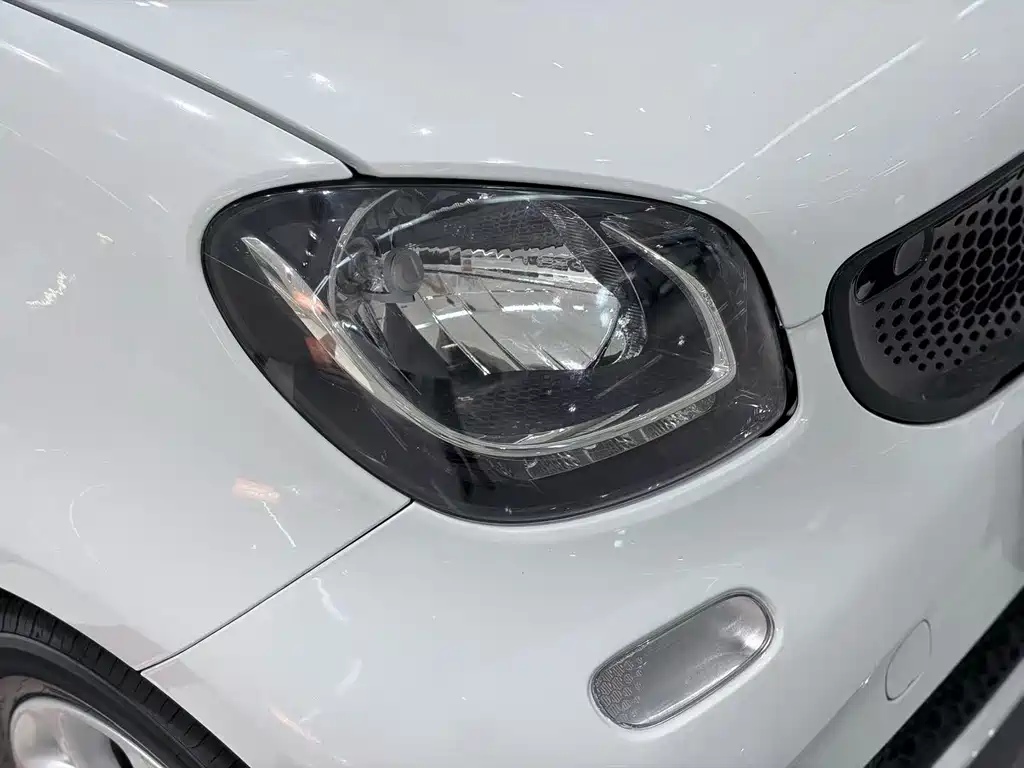 smart fortwo 2016 — фото 13