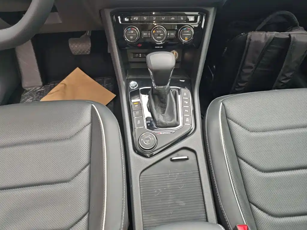 Volkswagen Tiguan L 2018 — фото 14