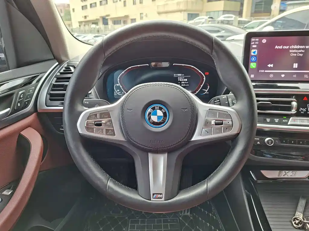 BMW iX3 2025 — фото 14