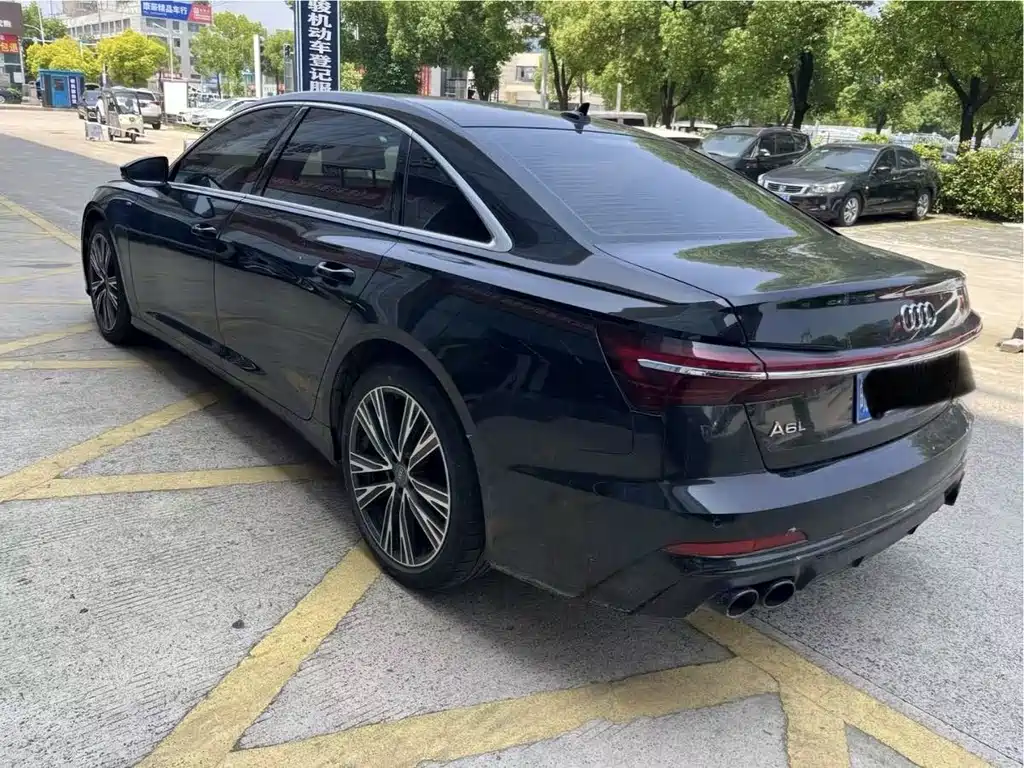 Audi A6L 2021