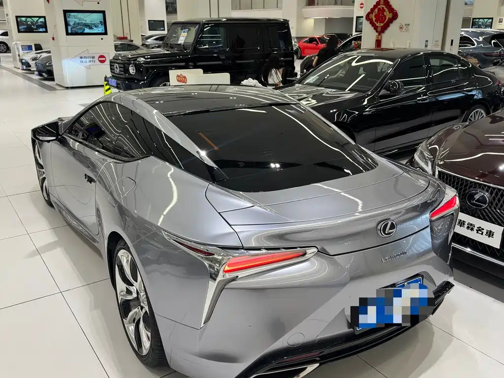 Lexus LC 2018 — фото 4